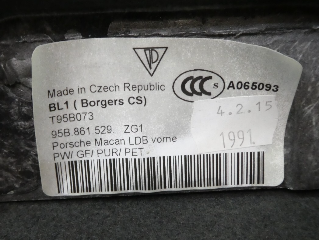 Porsche Macan 95B Füllstück Abdeckung Verkleidung schwarz 95B861529 ORIGINAL gebraucht - Kofferraum