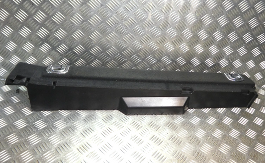 Porsche Macan 95B Füllstück Abdeckung Links schwarz 95B861828 ZG1EM20 ORIGINAL gebraucht - Kofferraum