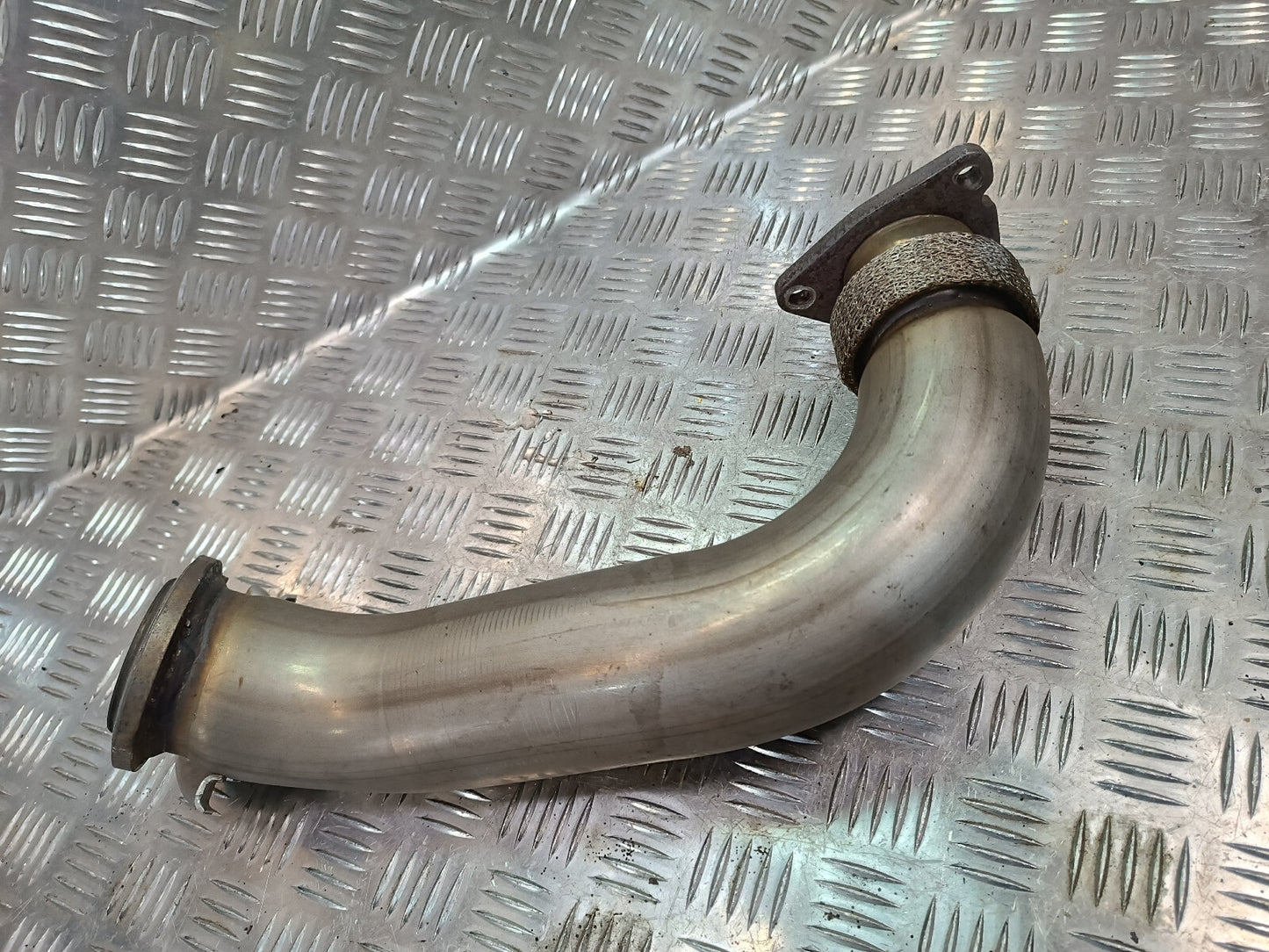 Jeep Grand WK2 3.0 CRD Auspuff Abgas Rohr Abgasrohr Auspuffrohr ORIGINAL gebraucht - Cherokee