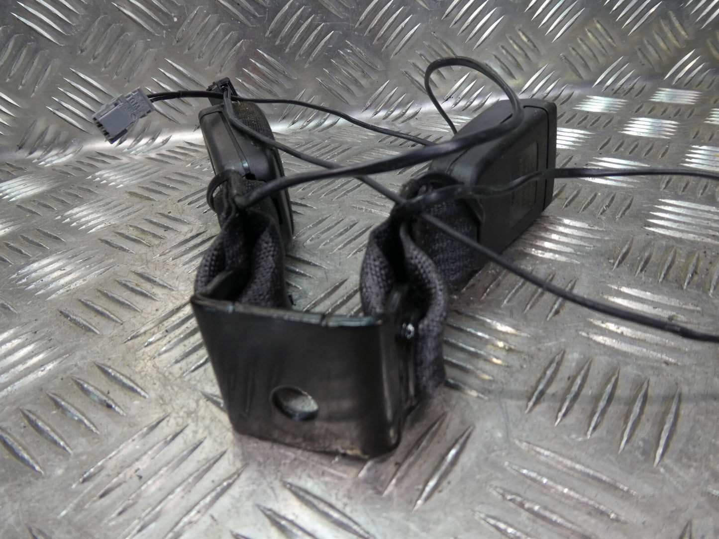 OPEL ASTRA K Gurtschloss hinten rechts GM ORIGINAL gebraucht - 13409377