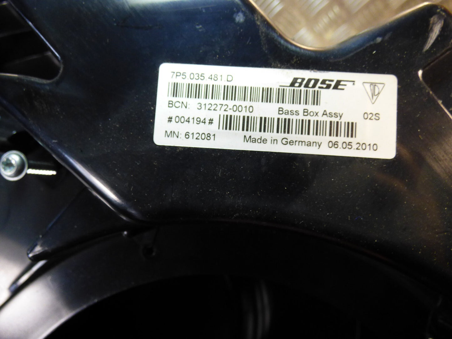 Porsche Cayenne 92A BOSE BOX Gehause ohne Lautsprecher 7P5035481D ORIGINAL gebraucht - Subwoofer
