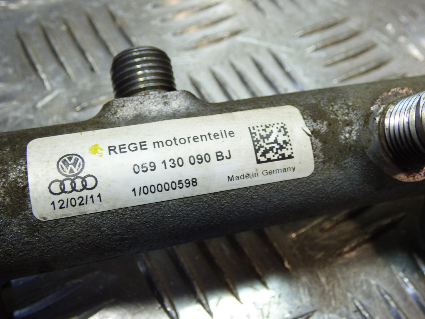 Porsche Cayenne 92A 3.0 TDI Kraftstoffverteiler Einsprizleiste ORIGINAL gebraucht - 059130090BJ