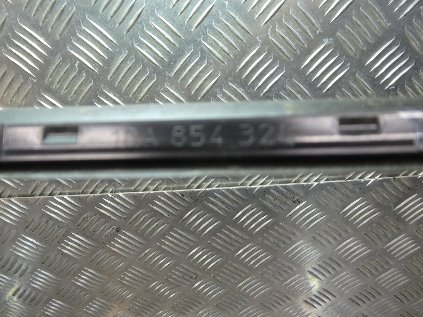VW ID3 ID.3 Wasserfangleiste Wischleiste rechts 10A854328 ORIGINAL gebraucht - Volkswagen