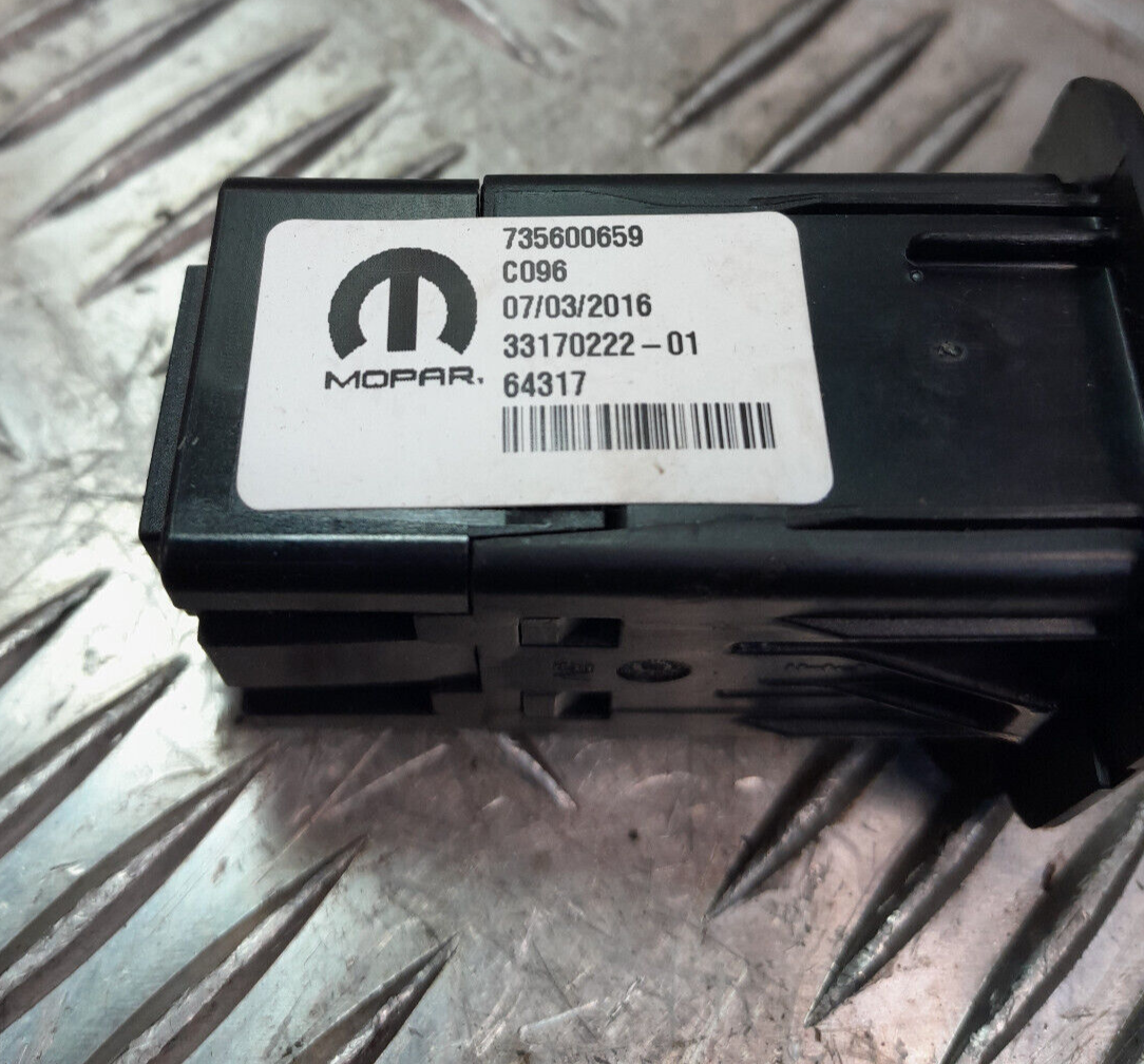 Jeep Renegade 1.6 Mjet Elektronikmodul USB 12v dc Mopar ORIGINAL gebraucht - 735600659