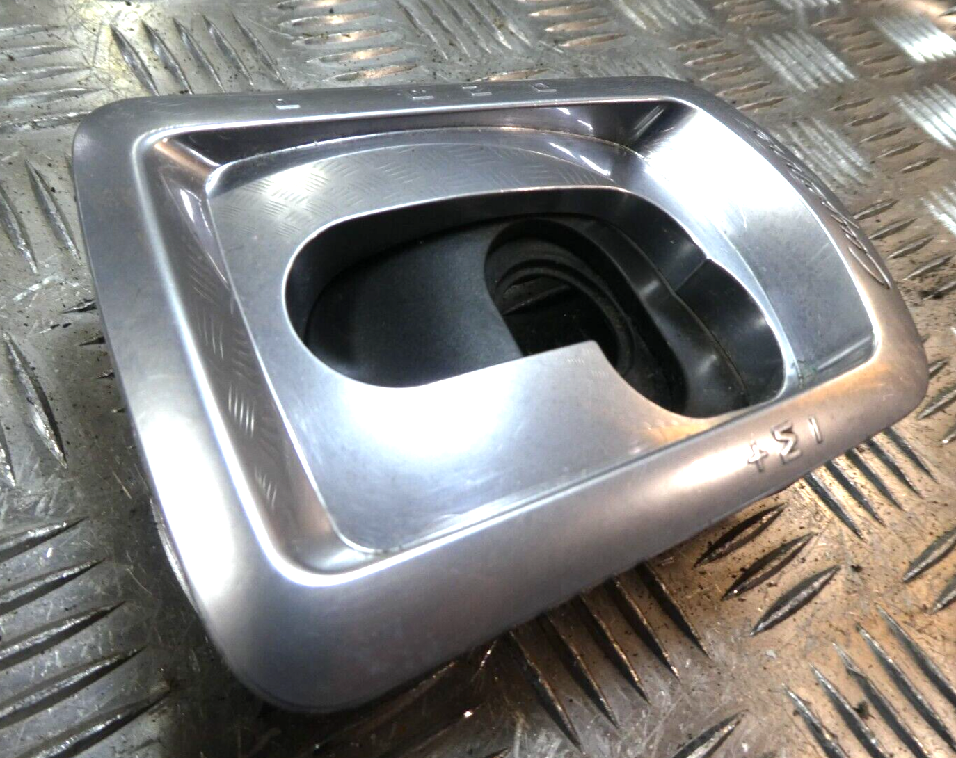 Porsche Cayenne 92A Abdeckung Verkleidung Schalthebel Schaltkulisse ORIGINAL gebraucht - 7P5863419