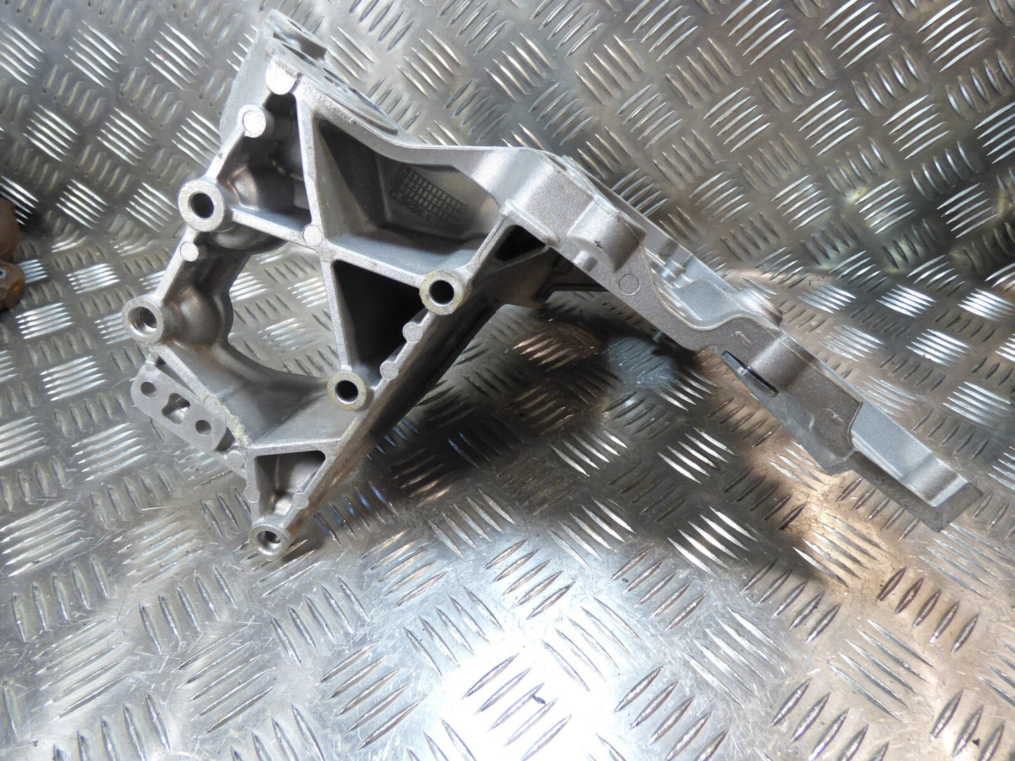 JEEP COMPASS II 2.0 CRD 170PS 2021 KRAFTSTOFFPUMPE HALTER NEU !!! ORIGINAL gebraucht - 55285024