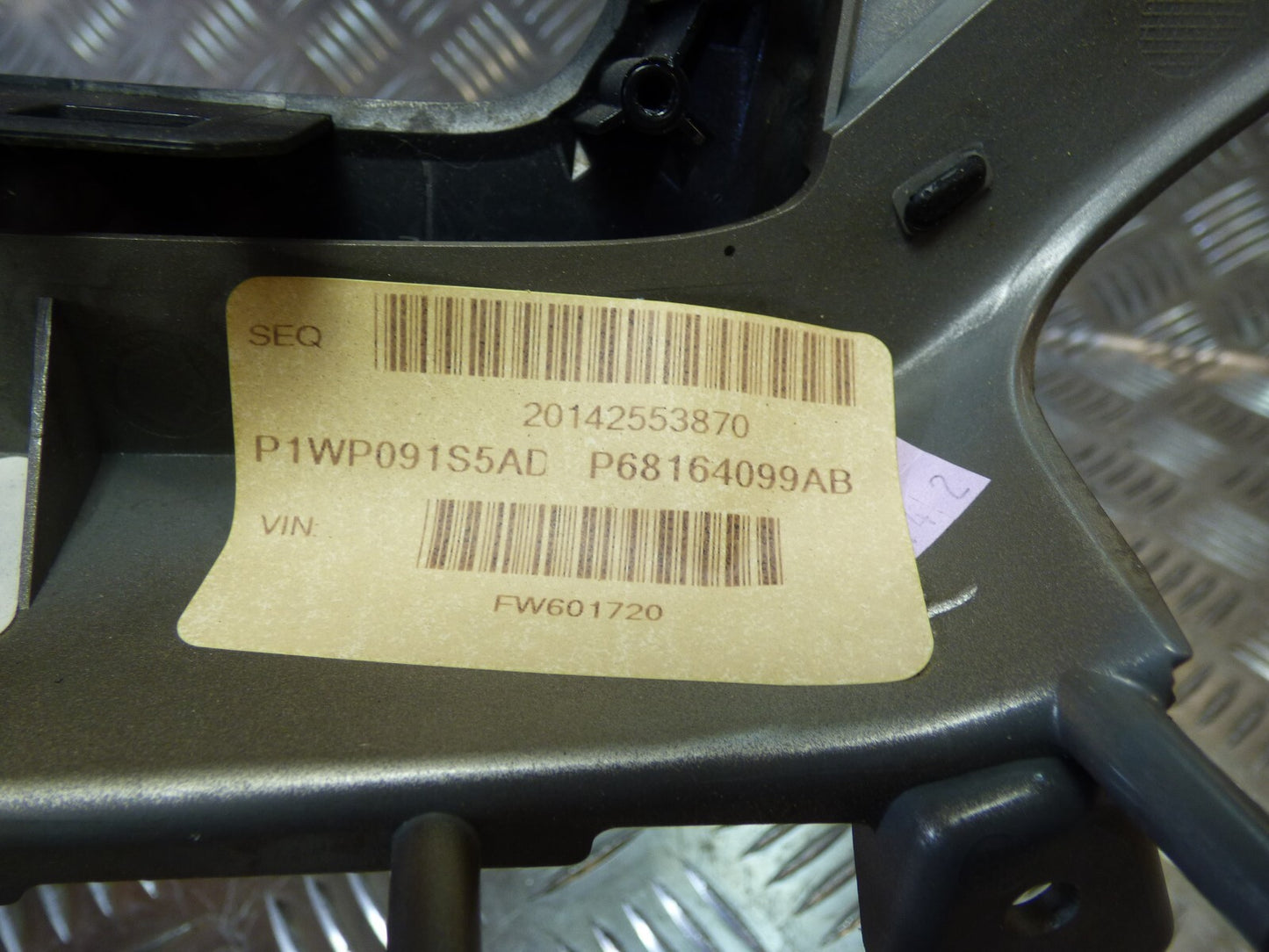 Jeep Cherokee KL 2015 Radio GPS Kopfeinheit Verkleidung ORIGINAL gebraucht - P68164099AB
