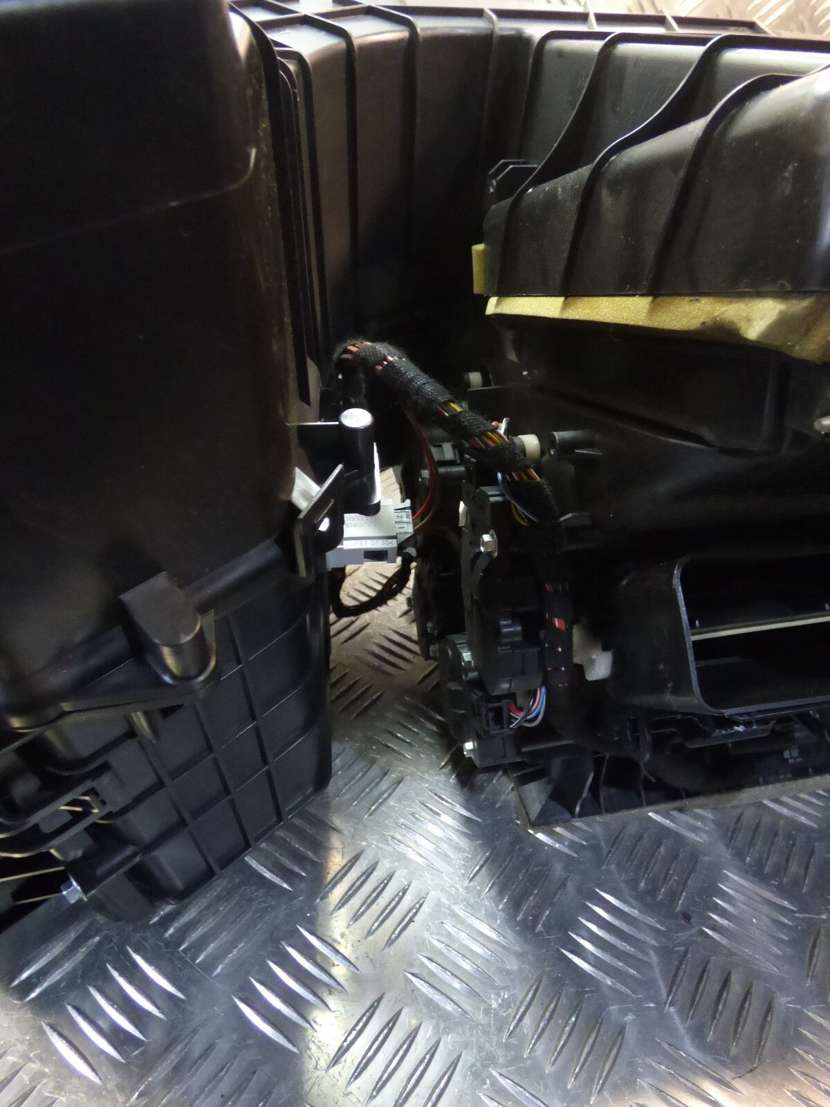 Porsche Cayenne 92A Gebläsekasten Heizungskasten 7P5820005F ORIGINAL gebraucht - Klimakasten