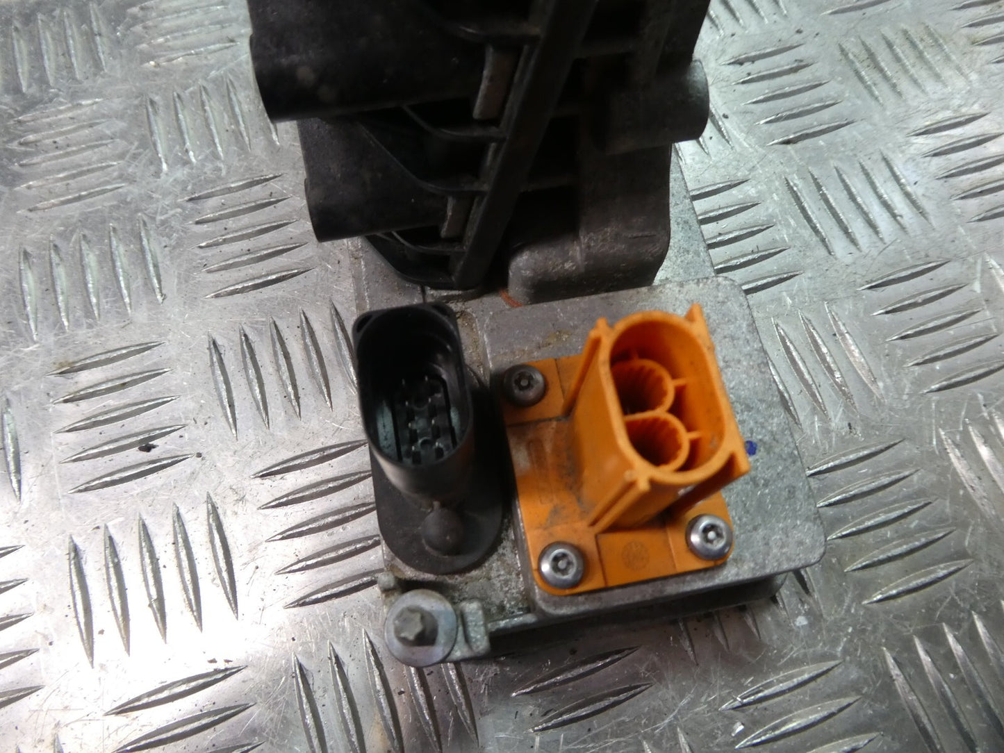VW ID3 ID.3 Hochspannungs Batterieheizung Heizmodul 1EA963231 ORIGINAL gebraucht - Volkswagen