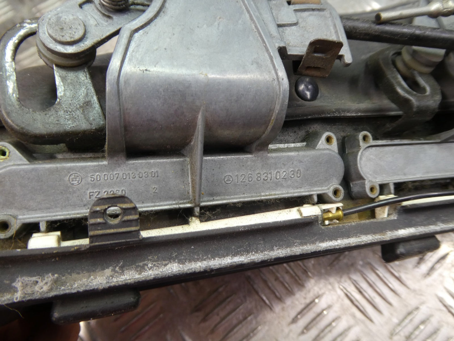 Mercedes-Benz W126 C126 Lüftungs Luft Dusche Düse Mitte Gitter Klima Regler