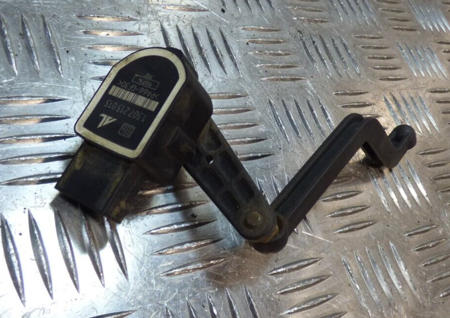 Jeep Cherokee KL 2.0 CRD Höhensensor Niveauregulierung hinten rechts ORIGINAL gebraucht - 1307213013