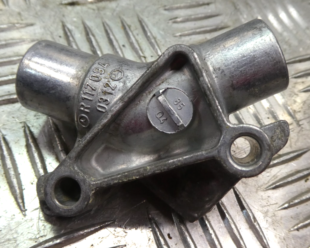 Mercedes-Benz W126 C126 W126 Eckventil Leerlauf Luftverteiler ORIGINAL gebraucht - R1170940312