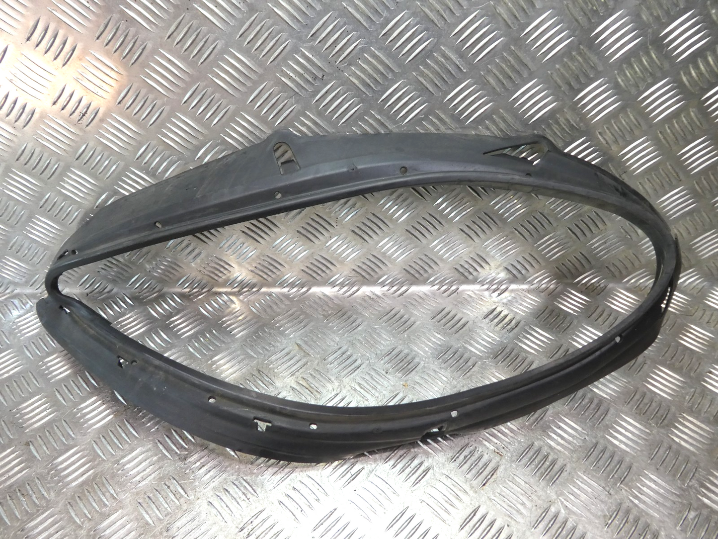 Porsche Macan 95B Scheinwerfer Gummidichtung Links 760.01.201.99 gebraucht - Original