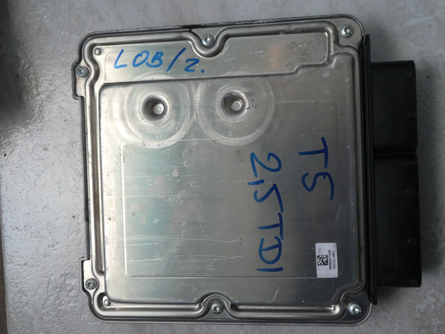 VW Transporter T5 MULTIVAN 2003-2016 Motorsteuergerät ECU 0281011568 ORIGINAL gebraucht - 070906016AJ