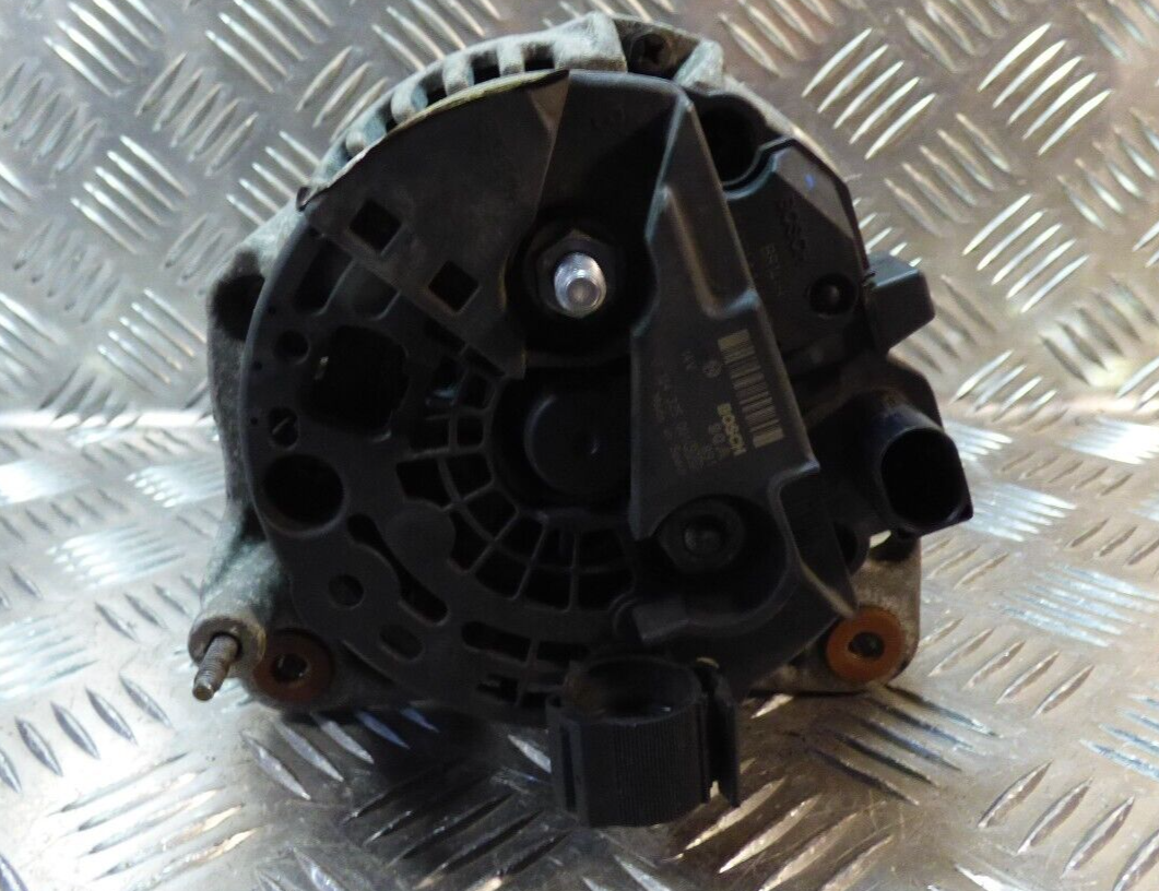 VW Transporter T5 1.9 TDI Lichtmaschine LiMa 90A BOSCH ORIGINAL gebraucht - 0124325001