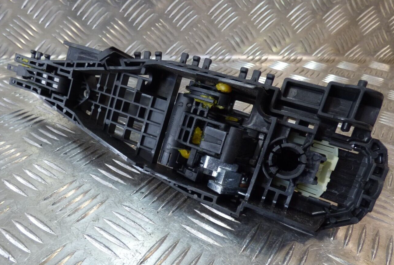 Jeep Cherokee KL 2015 Türgriff Hinten Links silber ORIGINAL gebraucht - P68082689AD
