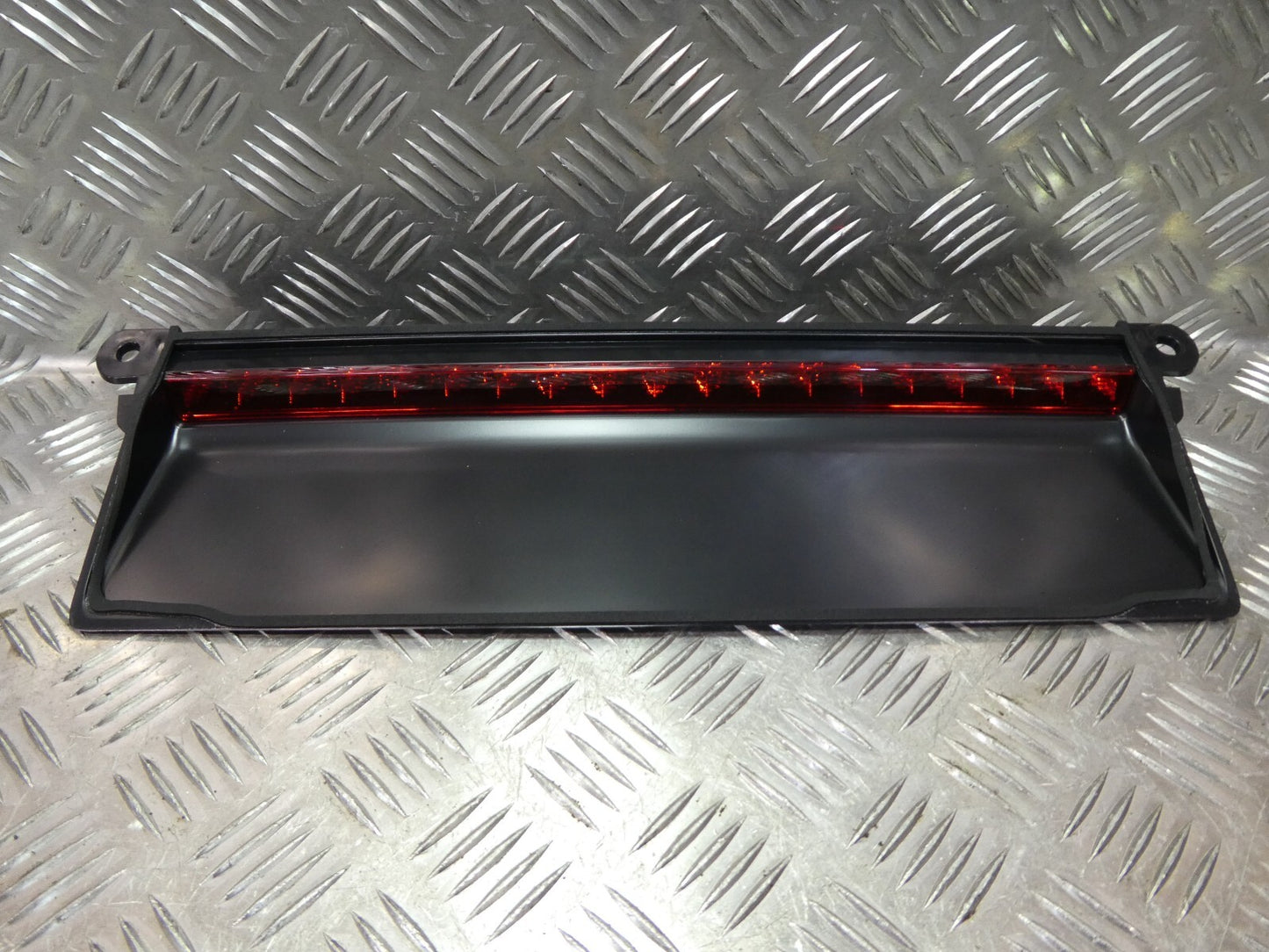 Porsche Panamera 970 Bremsleuchte Zusatzleuchte ORIGINAL gebraucht - 97063105004