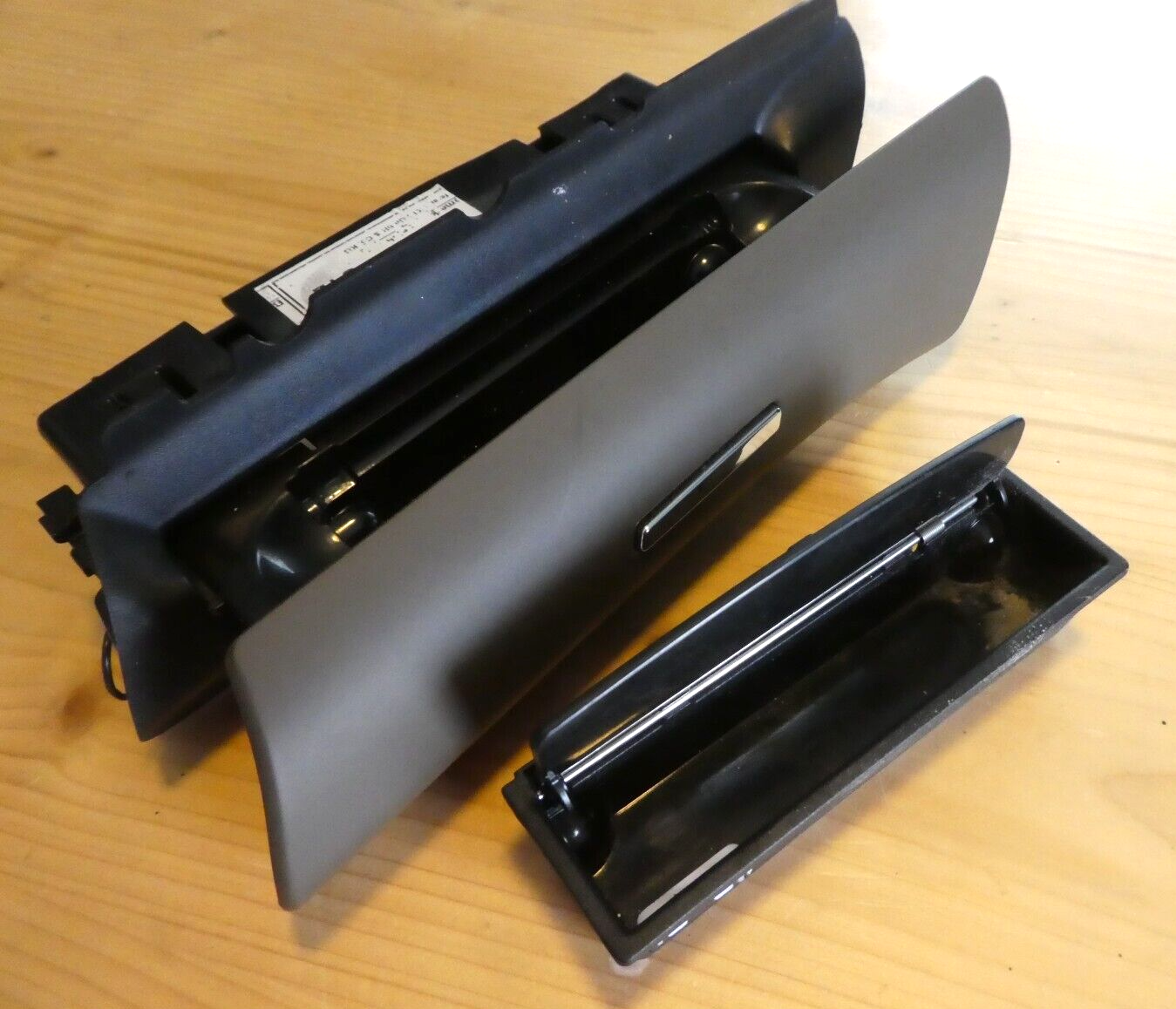 Porsche Cayenne 92A Staufach Hinten Links 7P5857951 Braun ORIGINAL gebraucht - Umbra ORIGINAL gebraucht - Aschenbecher