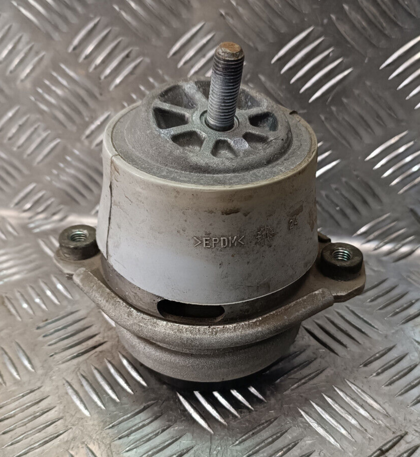 Porsche Cayenne S 92A Motorlager Motorhalter Motordämpfer ORIGINAL gebraucht - 94837504903