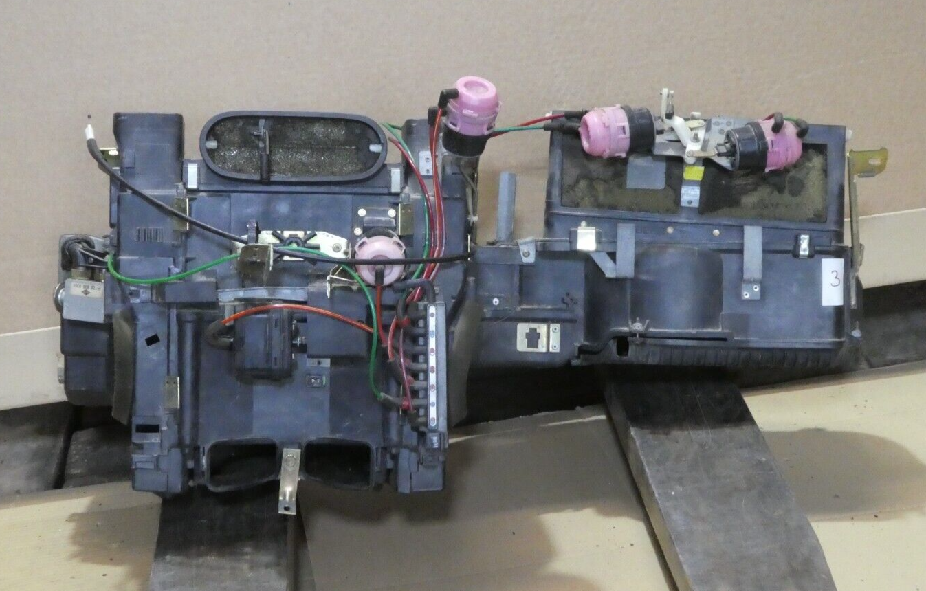 Mercedes-Benz C126 W126 SEC Coupe LHD Heizungskasten Gebläsekasten Klimakasten *
