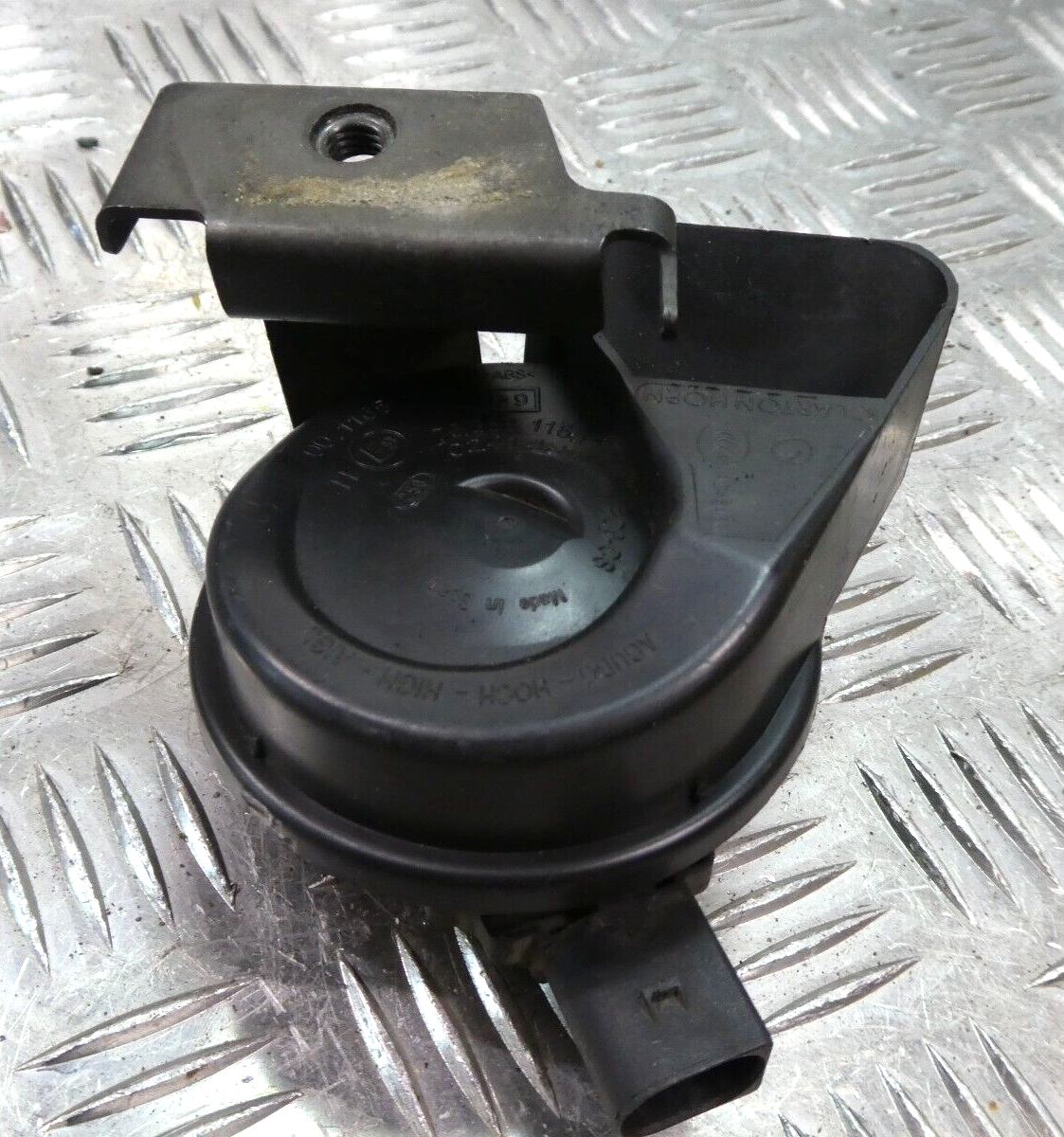 Porsche Cayenne 92A Hupe Fanfare Hochton 7P6951223A ORIGINAL gebraucht - Signalhorn