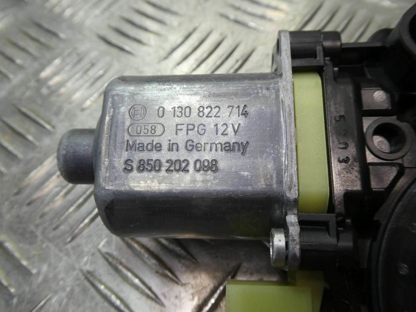 Porsche Macan 95B hinten Rechts 5Q0959802A ORIGINAL gebraucht - Fensterhebermotor