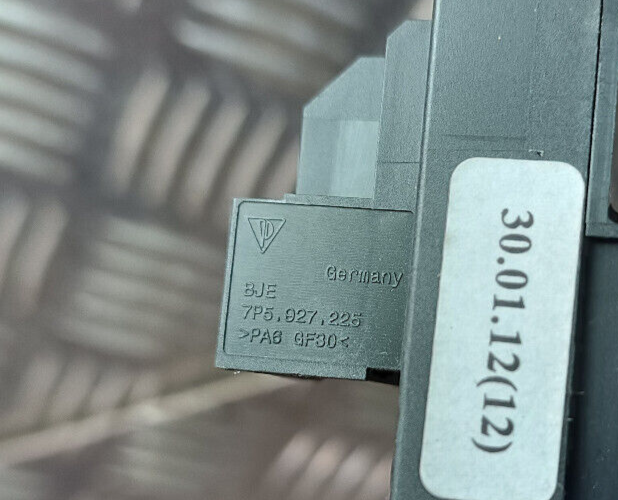 Porsche Cayenne S 92A Park Hinterebremsschalter Parkbremse 7P5927225 ORIGINAL gebraucht - Schalter