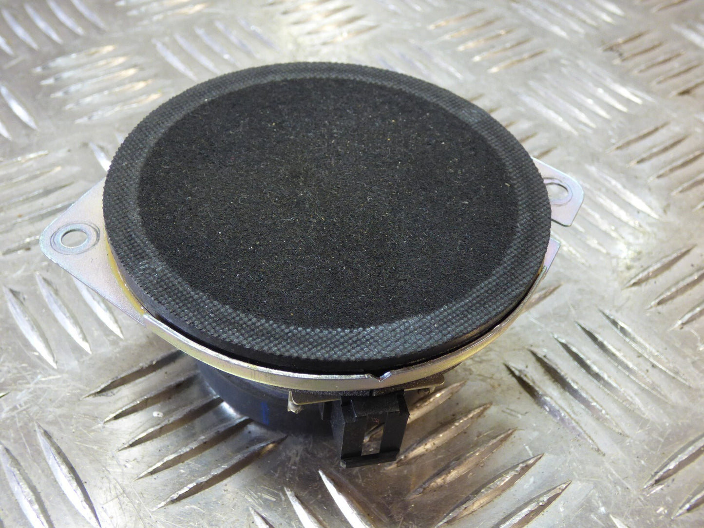 Jeep Cherokee KL 2015 Original MOPAR Lautsprecher Armaturenbrett gebraucht - 05064359AB