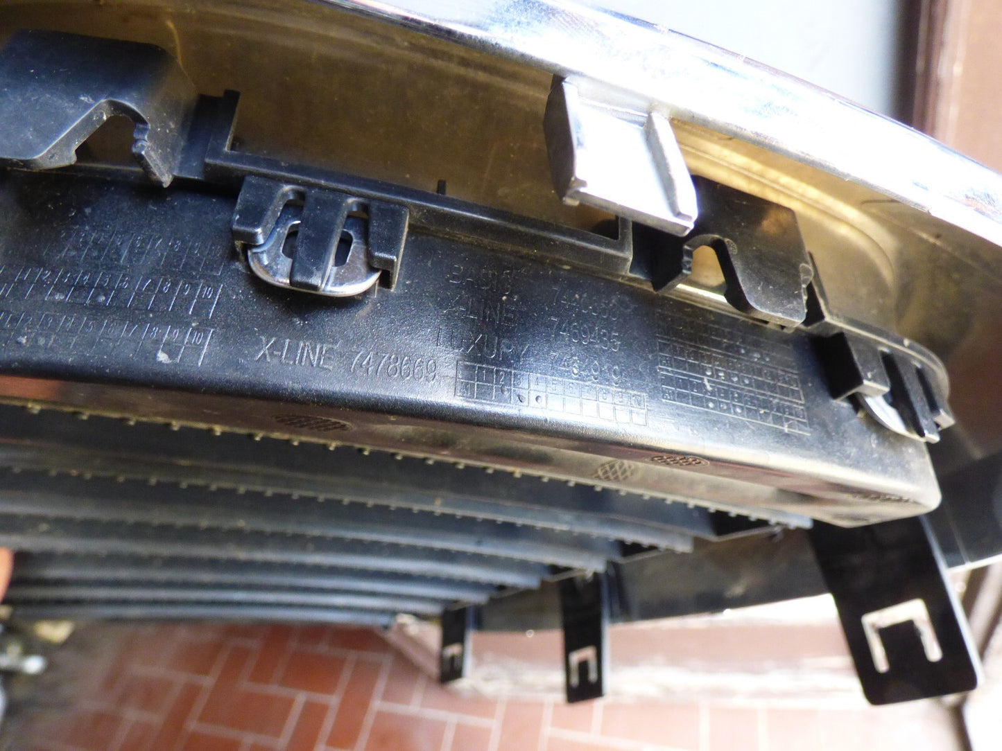 BMW X3 +X4 G01 + G02 F98 Grill vorne links 7464921 gebraucht - Original