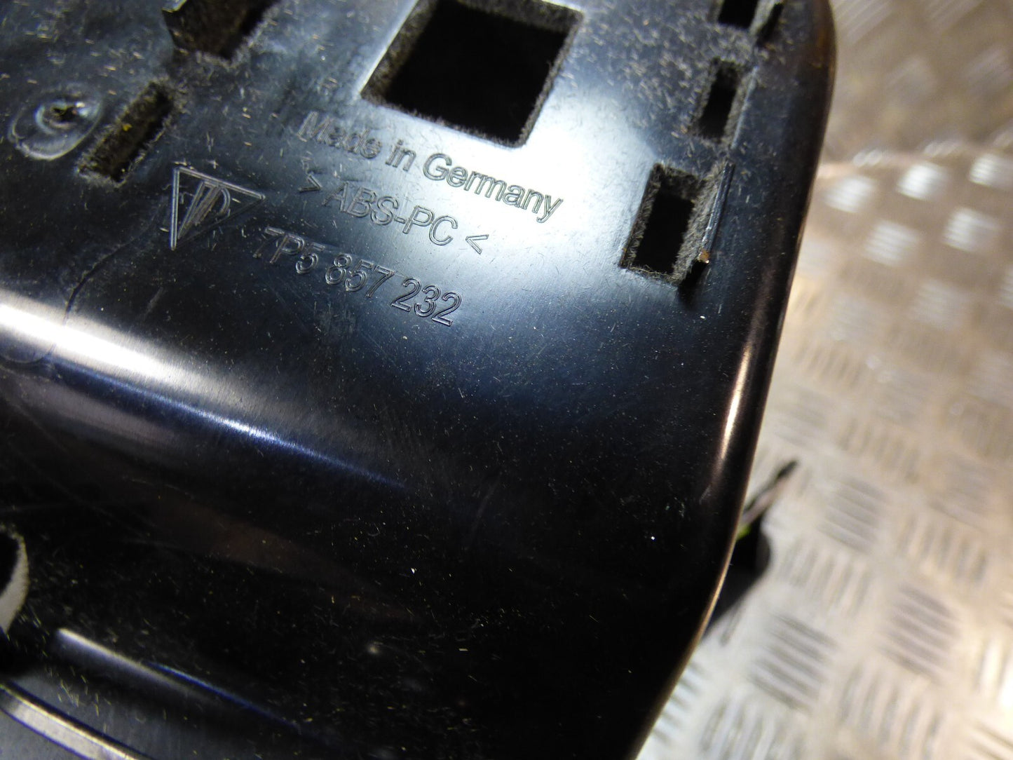 Porsche Cayenne 92A Einsatz Ablage Ablagekasten 7P5857232 ORIGINAL gebraucht - Mittelarmlehne