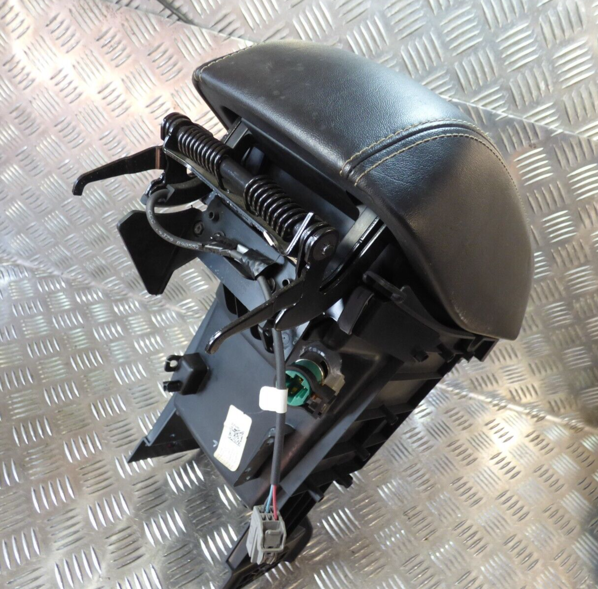 Jeep KL 2015 Leder Armlehne 1WZ46TRMAE _ 1WZ46DX9AA ORIGINAL gebraucht - Cherokee