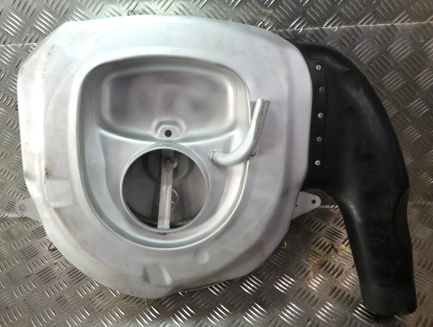 Mercedes C126 W126 Luftfilterkasten Filterkasten Aluminium 4617485100 ORIGINAL gebraucht - 0130946802