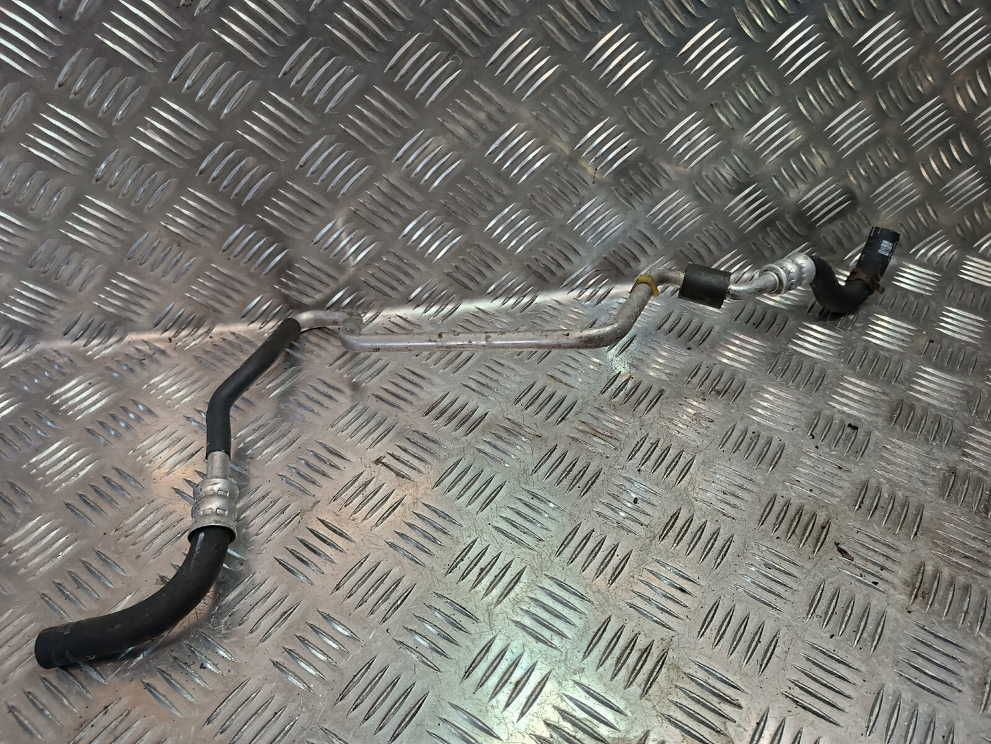 Porsche Panamera 970 Lenksaule Servoölschlauche Servorohr ORIGINAL gebraucht - 97034724102