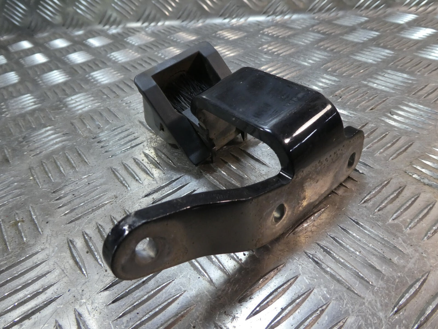 Porsche Cayenne 958 92A Rechts 7P5827302B ORIGINAL gebraucht - Hackklappenscharniere