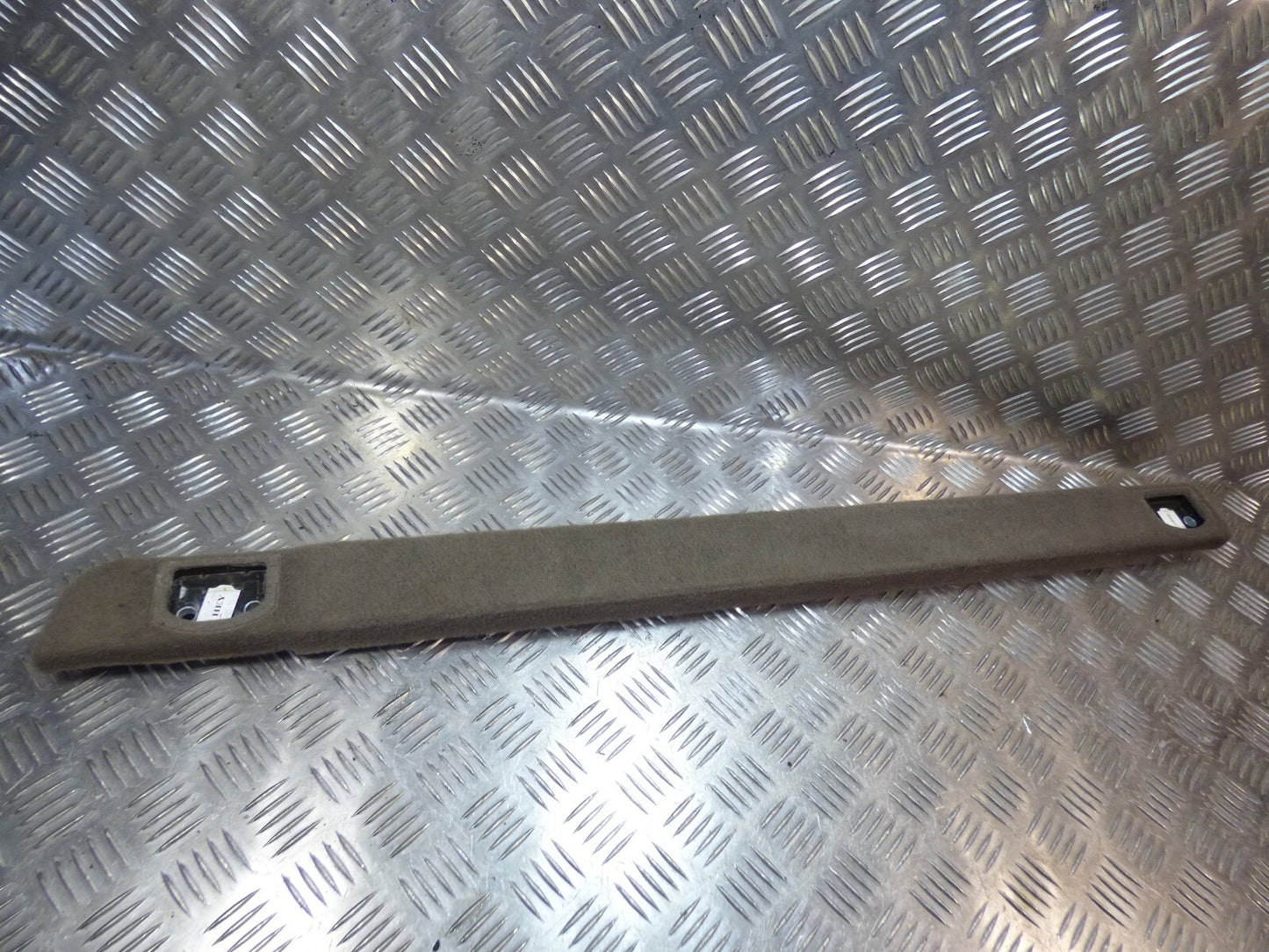 Porsche Cayenne 92A Kofferraum Leiste Links 7P5863528 UMBRA ORIGINAL gebraucht - Verkleidung