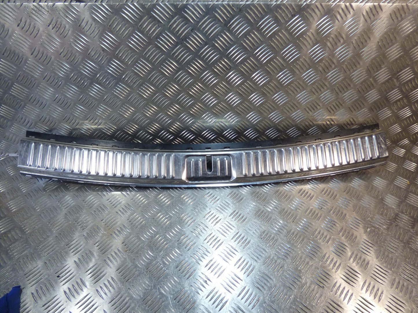 Porsche Cayenne 92A 2012 Ladekante Verkleidung Kofferraum 7P0863459E gebraucht - Original