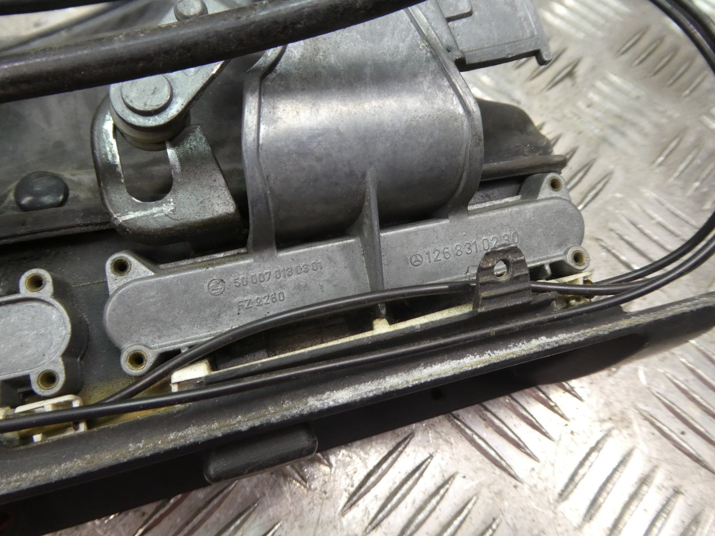 Mercedes-Benz W126 C126 Lüftungs Luft Dusche Düse Mitte Gitter Klima Regler
