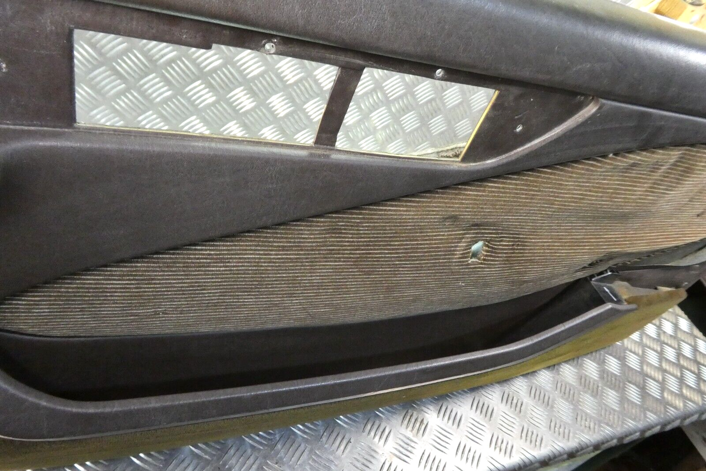 C126 W126 Coupe SEC Türverkleidung Türpappe Rechts beraun ORIGINAL gebraucht - Mercedes