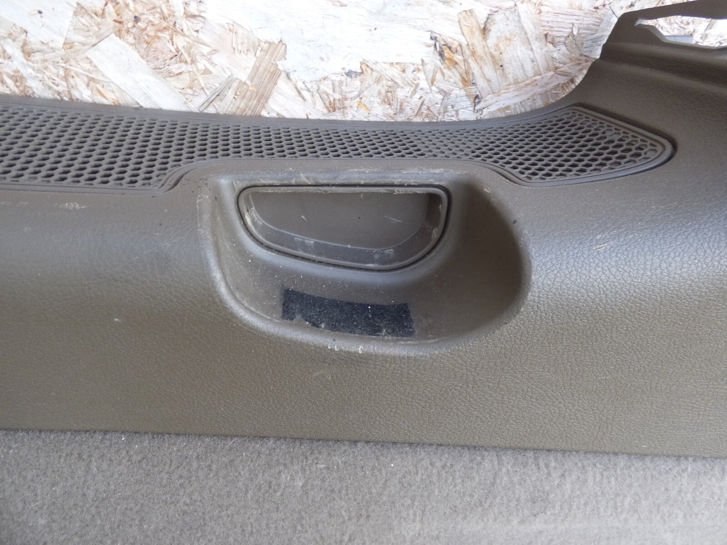 Porsche Cayenne 92A hinten rechts Kofferraum 7P5867038AJ Braun ORIGINAL gebraucht - Seitenverkleidung