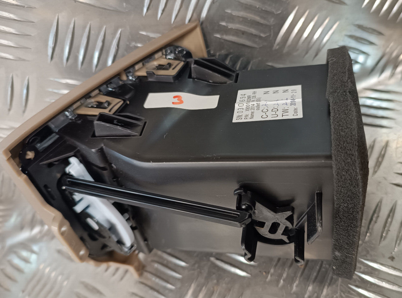 Jeep Grand Cherokee WK2 Rechts Luftdüse Belüftung ORIGINAL gebraucht - X90016402MR