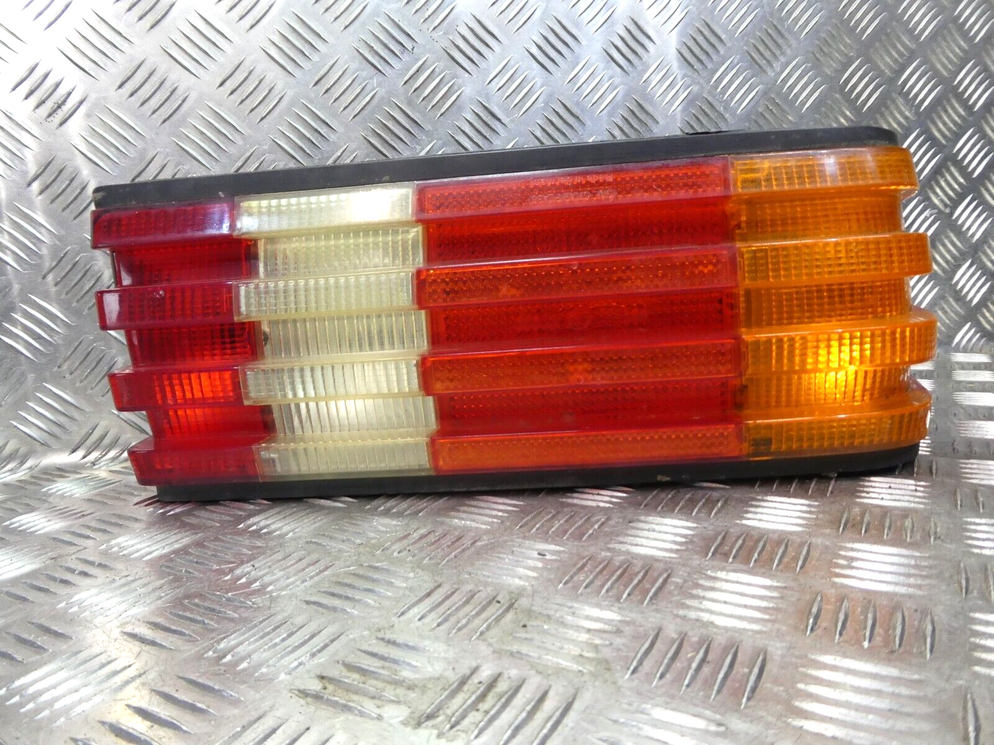 Mercedes-Benz C126 W126 SEC Coupe Rücklicht Rückleuchte Links ORIGINAL gebraucht - 1268201164