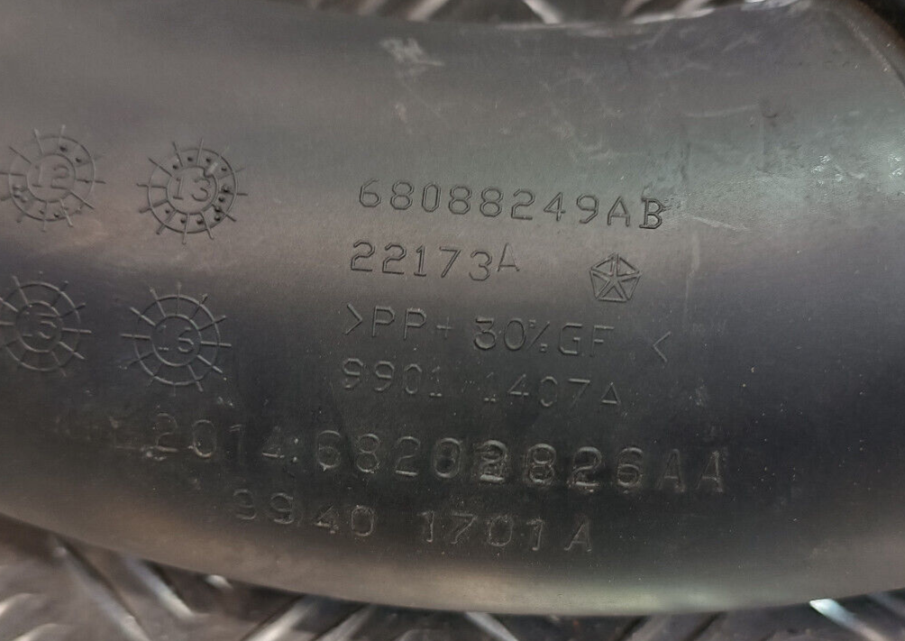 Jeep Grand Cherokee WK2 3.0 Luftrohr Ladeluftschlauch 99401701A ORIGINAL gebraucht - 68088249AB