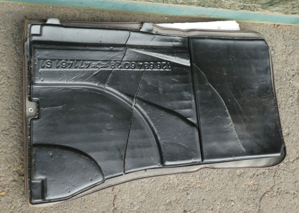 Mercedes-Benz C126 SEC Coupe Fußmatte Teppich rechts brasil braun ORIGINAL gebraucht - A1266846029