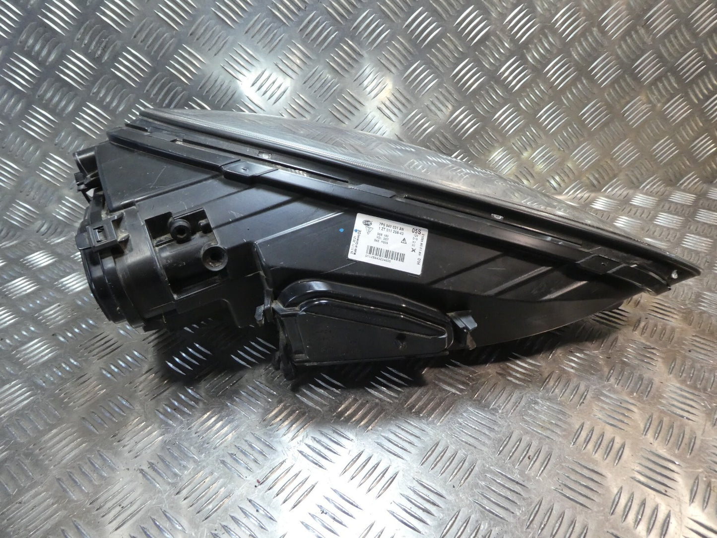 Porsche Cayenne 92A Frontscheinwerfer Xenon Links Scheinwerfer ORIGINAL gebraucht - 7P5941031AN