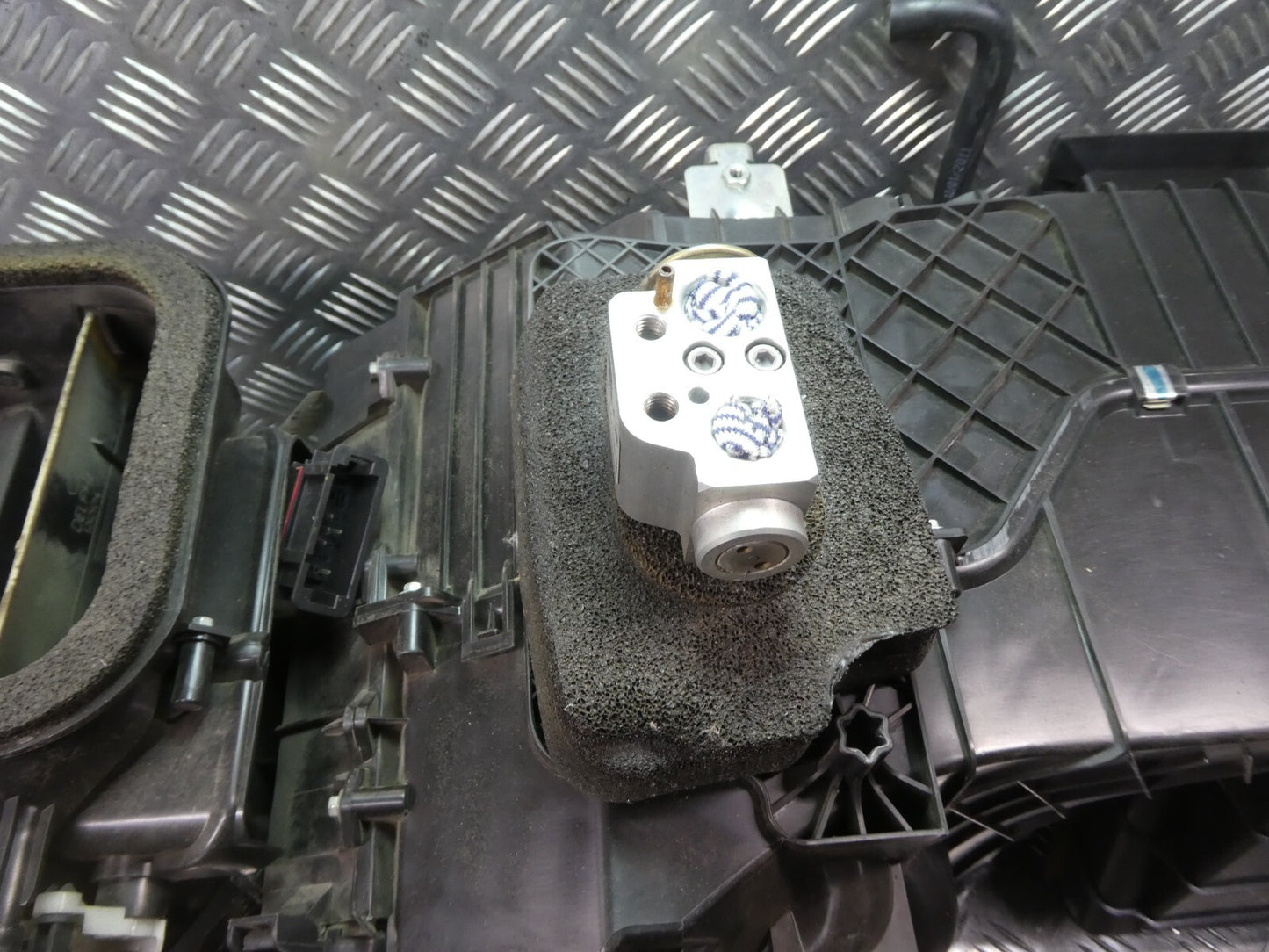 Porsche Cayenne 92A Gebläsekasten Heizungskasten 7P5820005P DELPHI ORIGINAL gebraucht - Klimakasten