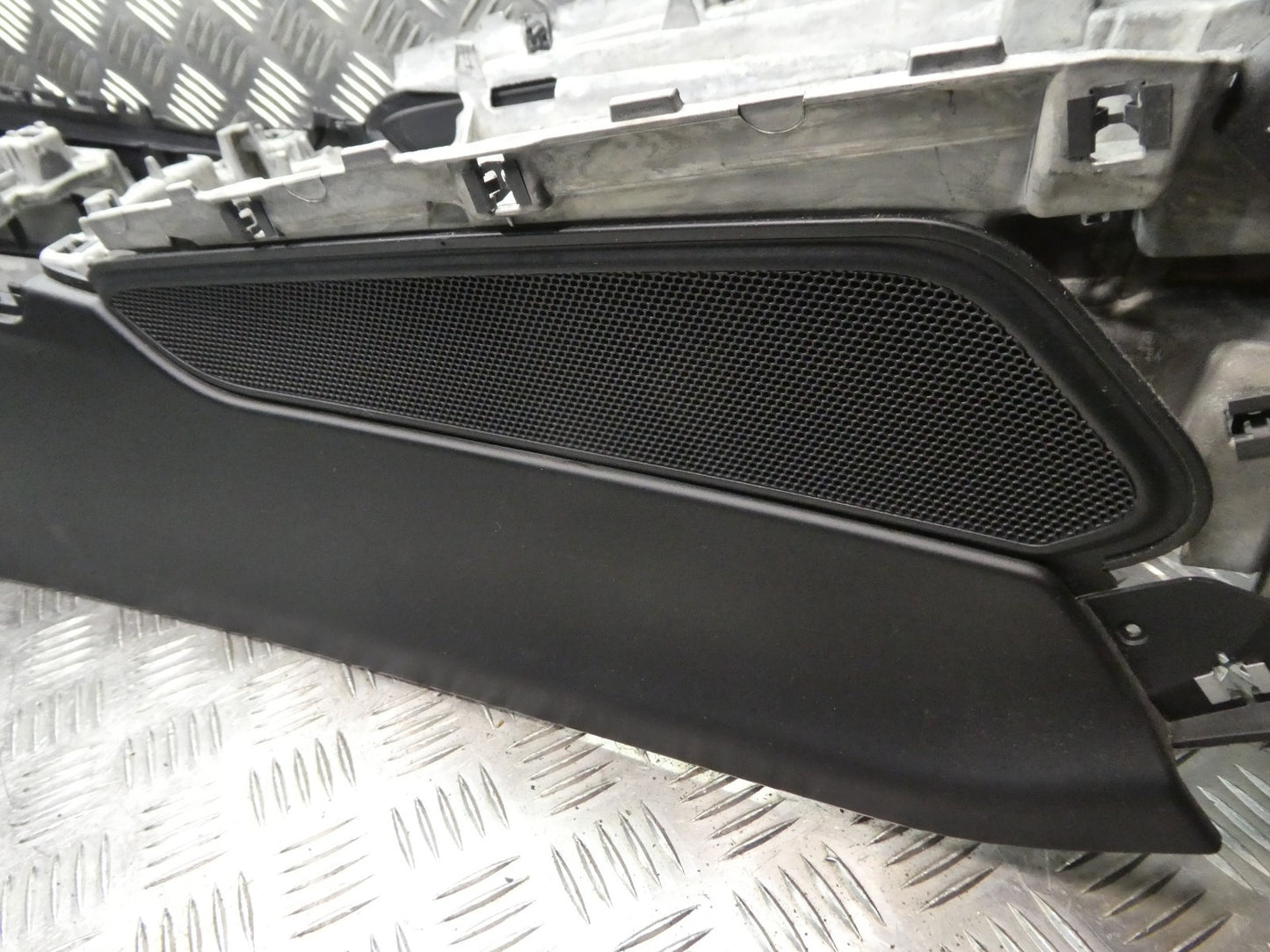 Porsche Macan 95B Schwarz/Centre console/tunnel black 95B863241 ORIGINAL gebraucht - Mittelkonsole