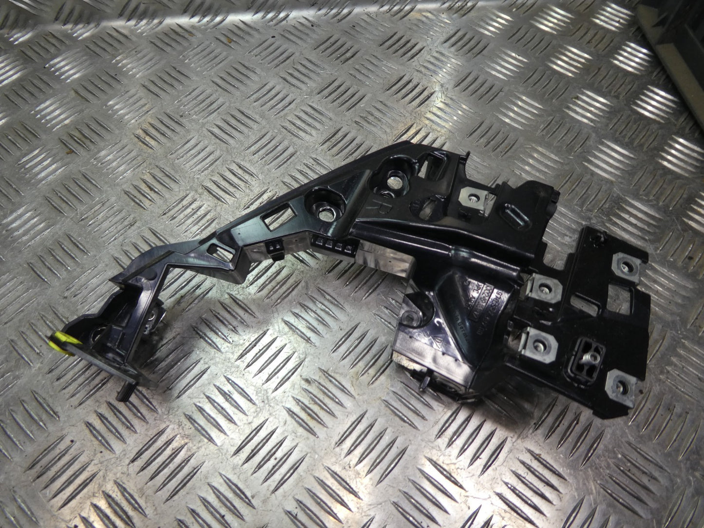 Porsche Panamera 970 Halter Armaturenbrett rechts ORIGINAL gebraucht - 97055239200