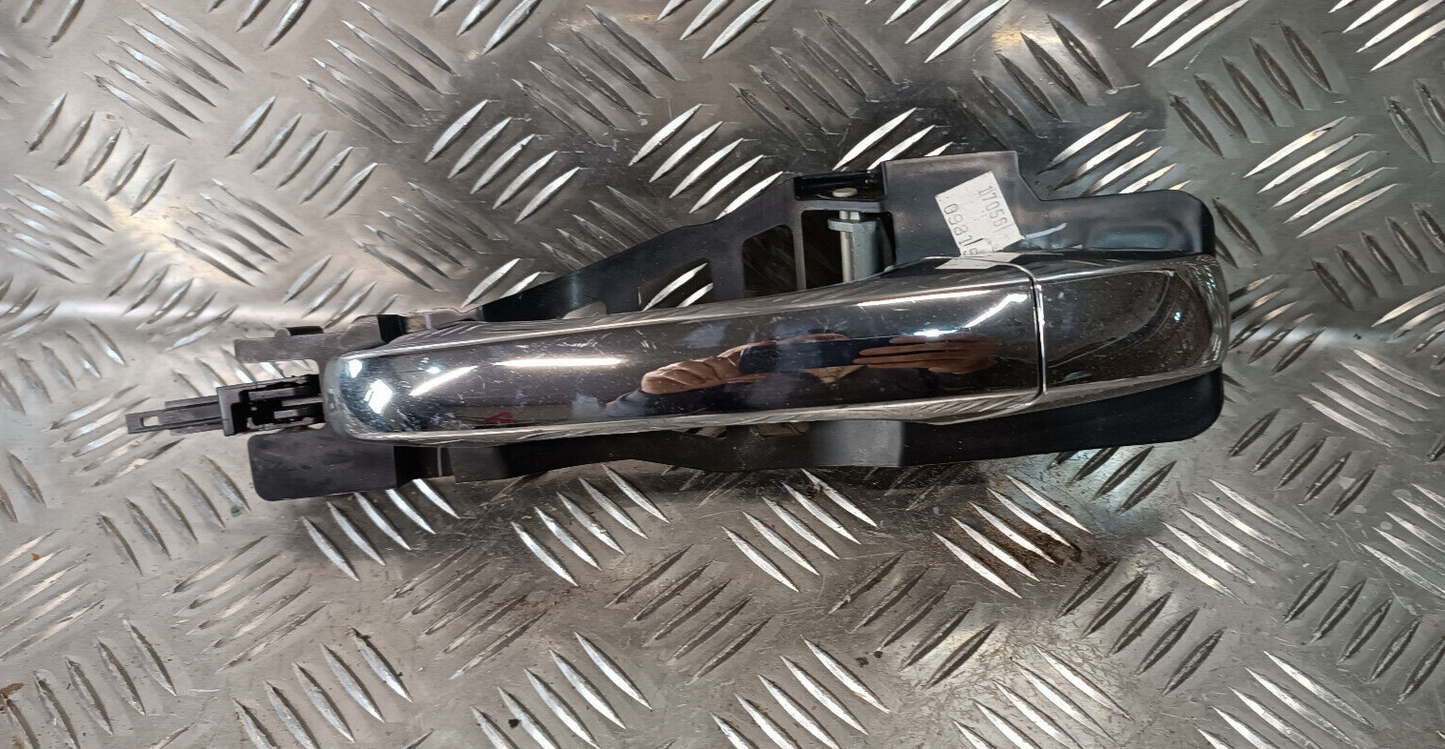 Jeep Grand Cherokee WK2 Tür Griff Türgriff Hinten Links ORIGINAL gebraucht - 68078959AC