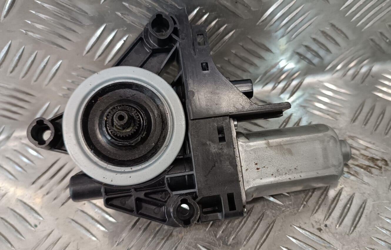 Jeep Grand Cherokee WK2 Fensterhebermotor hinten rechts 931403103 ORIGINAL gebraucht - WR12745