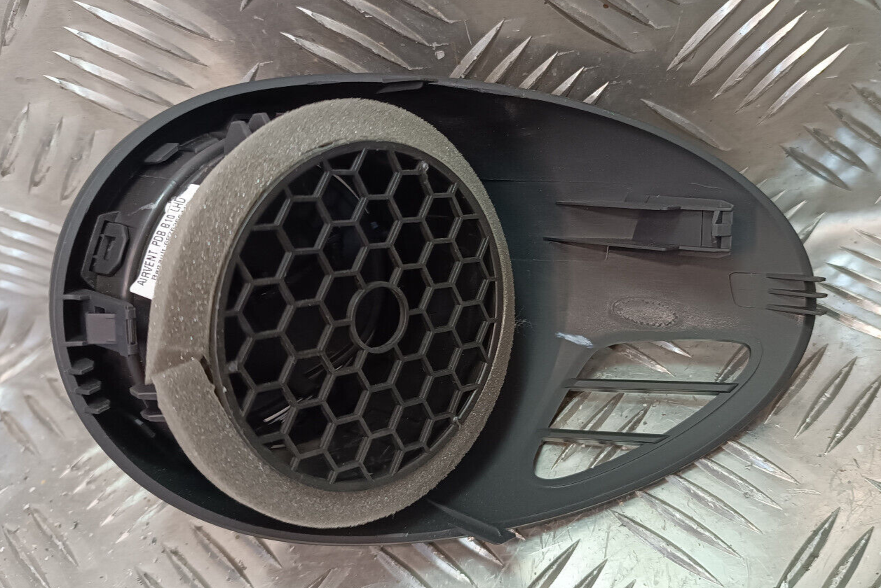 Renault Zoe 2022 Original Luftdüse Verkelidung 114110001 11411 0001 gebraucht - 687636641R